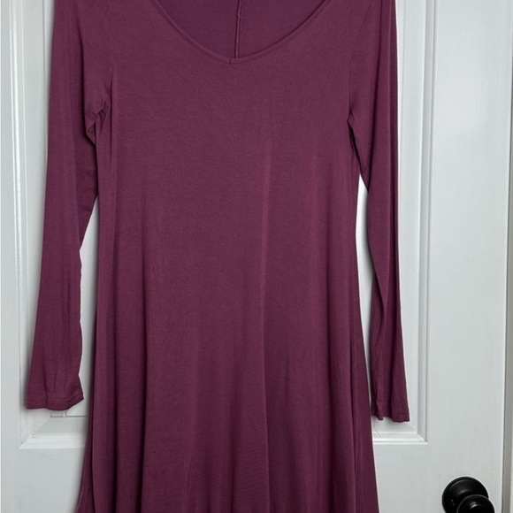 Boutique Chic Purple long sleeve fit & flare dress size medium - Picture 2 of 2